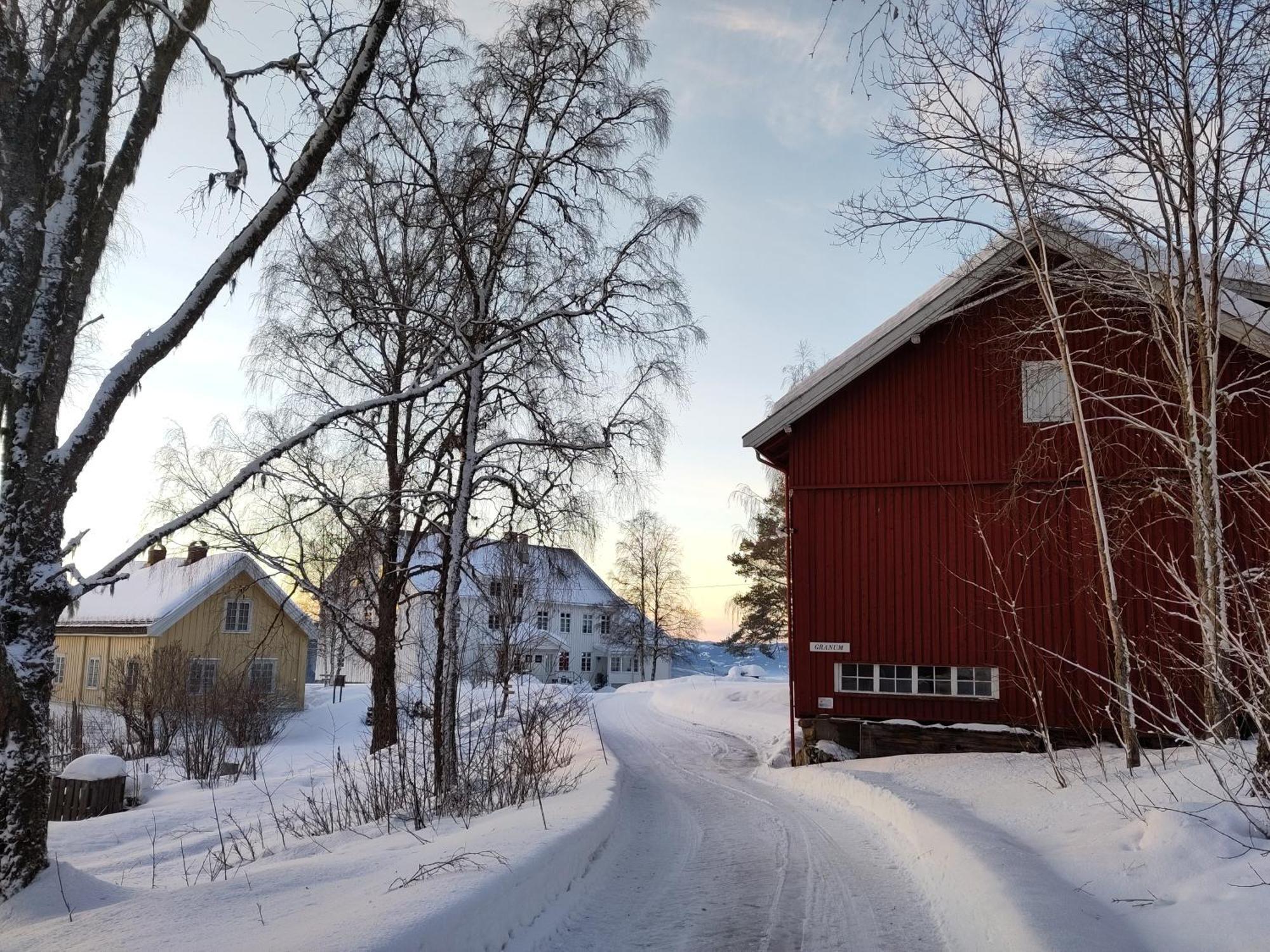 ホテル Granum Gard Fluberg エクステリア 写真